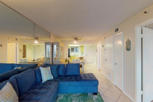Oceania Plaza #203 - image 12