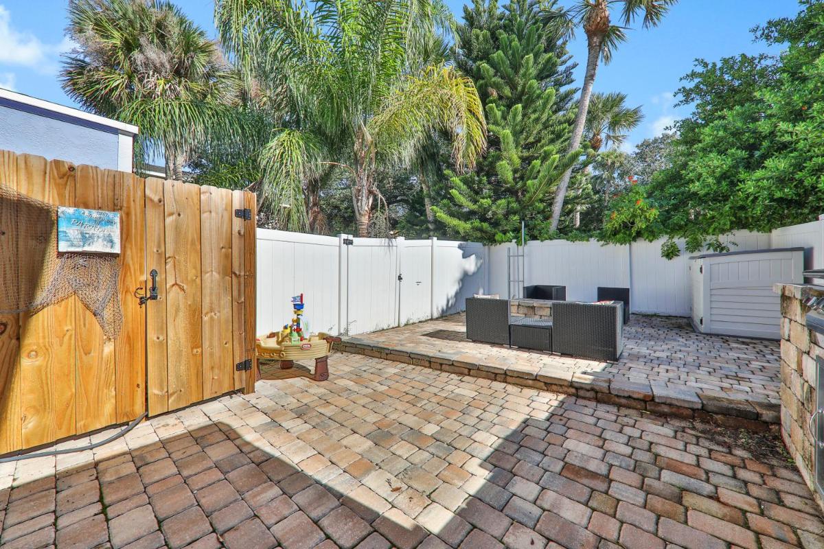Flamingo Cottage - image 3