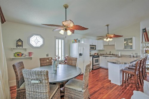 Lovely New Smyrna Beach House w/ Ocean Views! - image 4