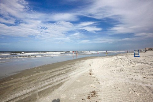 New Smyrna Beach House Walk to Ocean & Flagler Ave - image 7