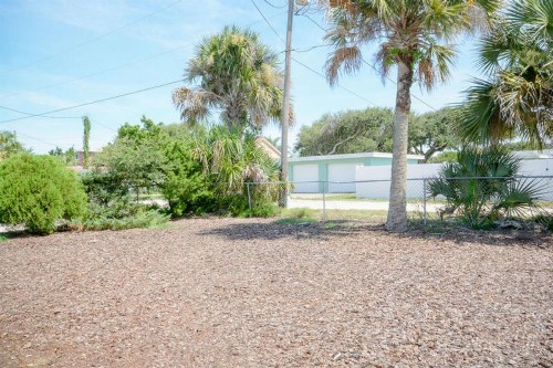 Charming Beachside Home by Ocean Properties - image 8