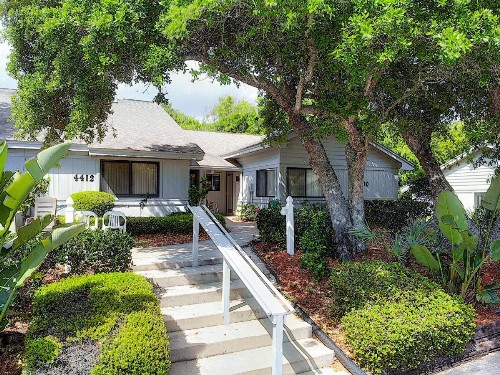 Sea Woods Villa by Ocean Properties - image 2