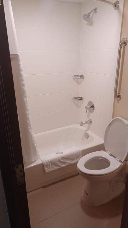 Comfort Inn New Stanton - image 22