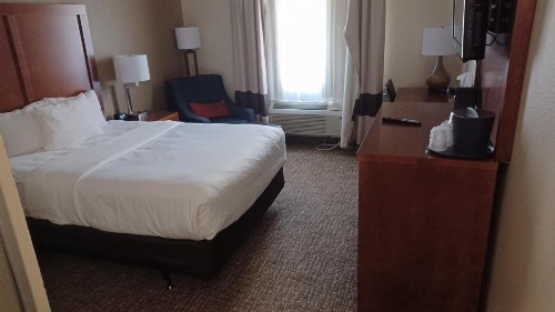Comfort Inn New Stanton - image 27