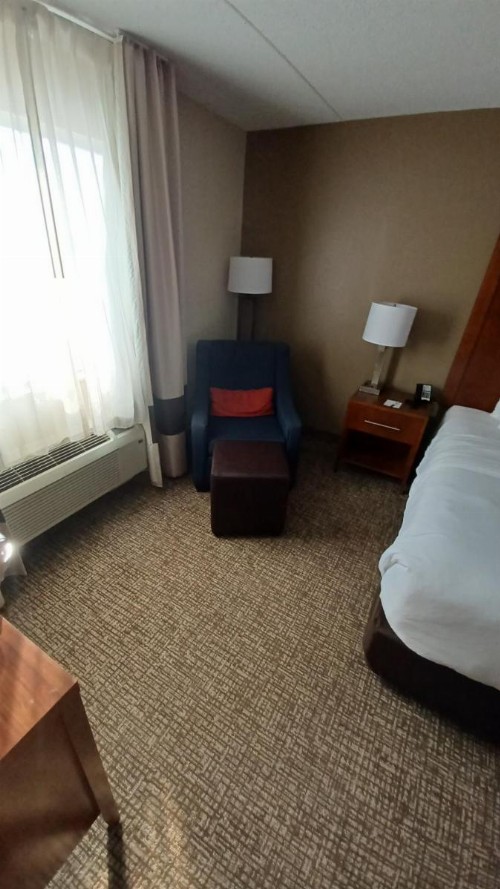 Comfort Inn New Stanton - image 34