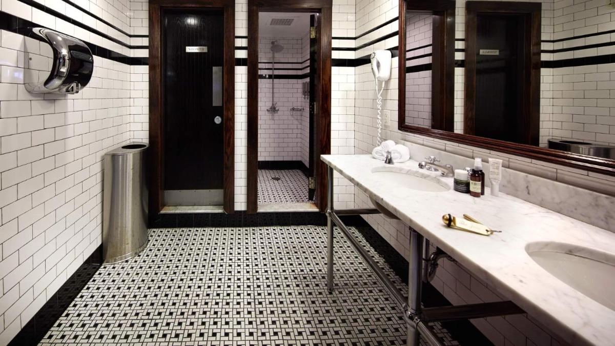 The Jane Hotel - image 7