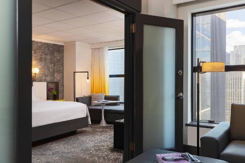 Renaissance New York Times Square Hotel - image 17