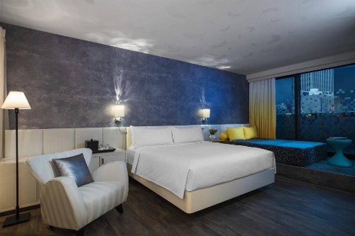 Renaissance New York Times Square Hotel - image 19