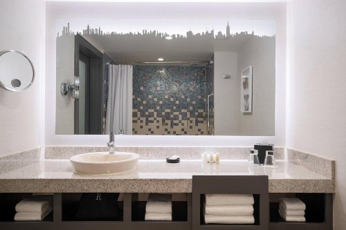 Renaissance New York Times Square Hotel - image 20