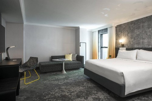 Renaissance New York Times Square Hotel - image 25