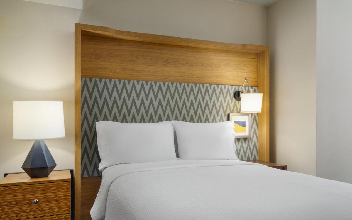 Holiday Inn Wall Street an IHG Hotel - image 6