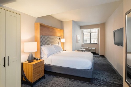 Holiday Inn Wall Street an IHG Hotel - image 8