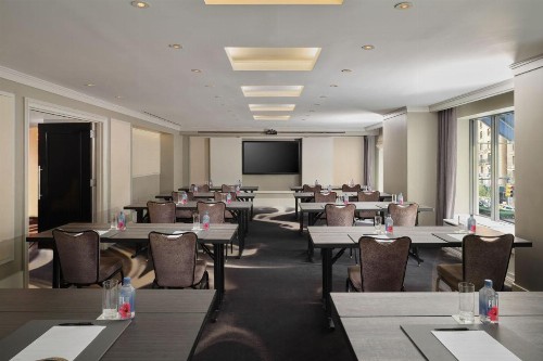 Loews Regency New York Hotel - image 12