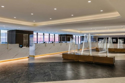 New York Marriott Marquis - image 14