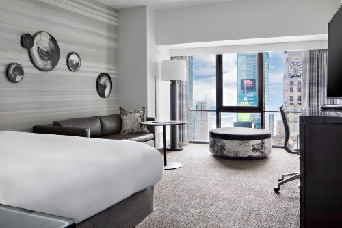 New York Marriott Marquis - image 35