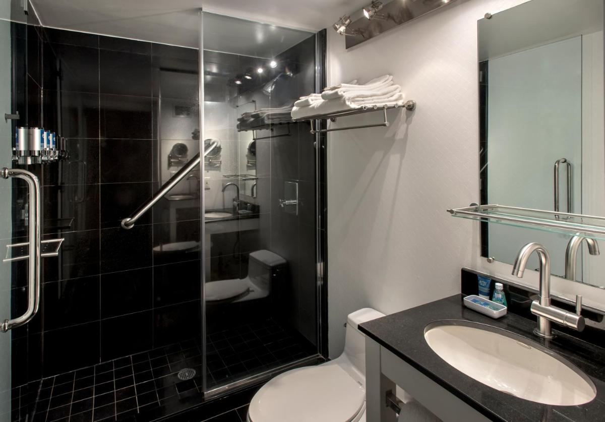 Four Points by Sheraton Manhattan SoHo Village - image 2