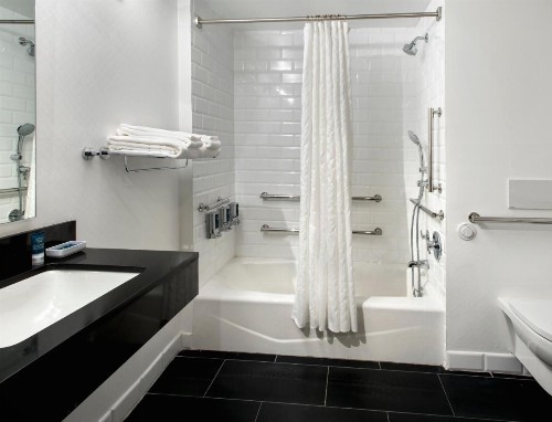 Four Points by Sheraton Manhattan SoHo Village - image 3