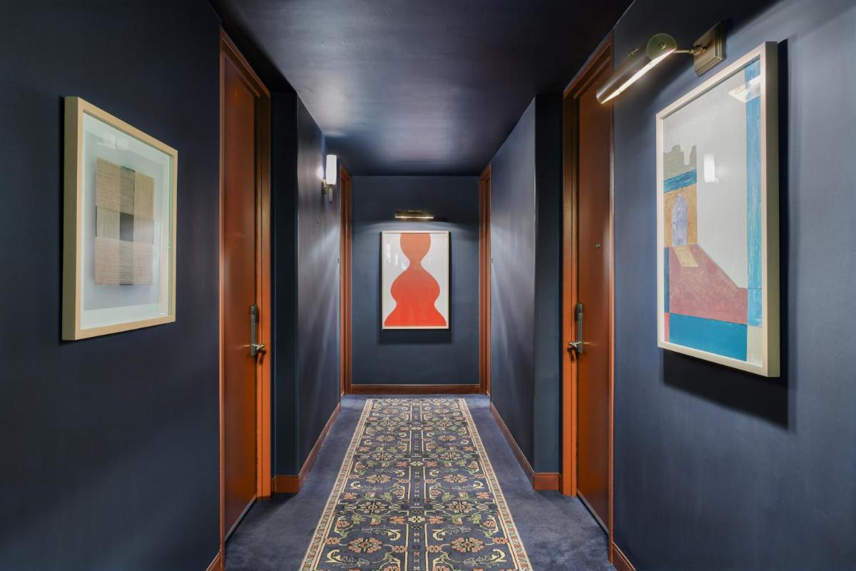 Hampton Inn Manhattan-Times Square North - image 7