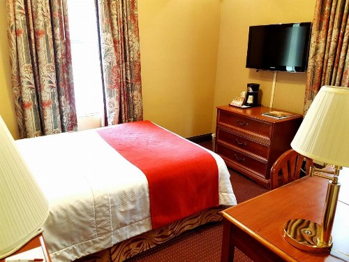Hotel Newton - image 2