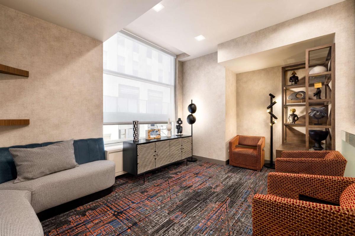 Radisson Hotel New York Midtown-Fifth Avenue - image 3