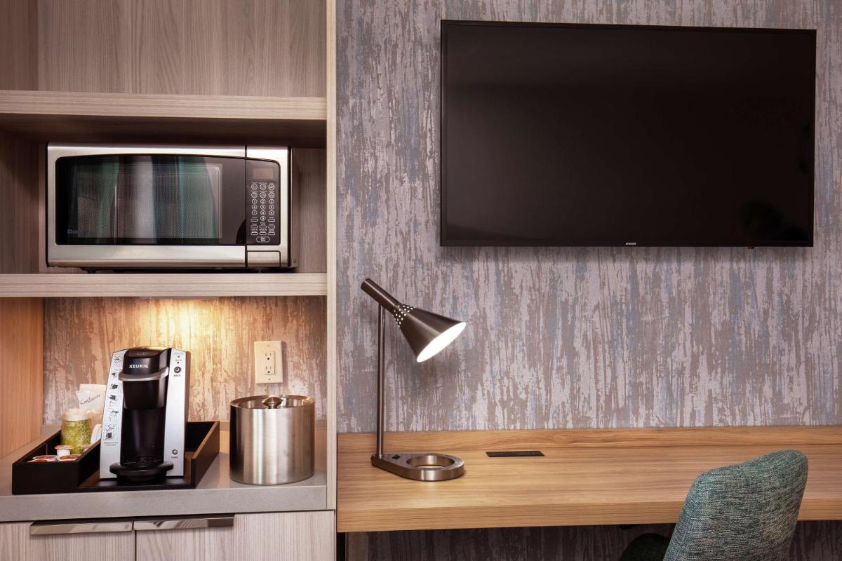 Hilton Garden Inn New York/Manhattan-Chelsea - image 6