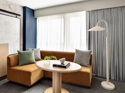 Hilton Garden Inn Times Square - image 2