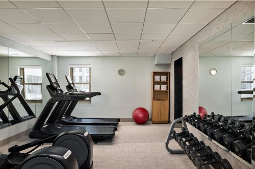Hilton Garden Inn Times Square - image 3