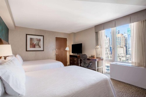 Hilton Garden Inn West 35th Street - image 11