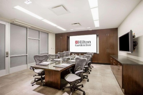 Hilton Garden Inn West 35th Street - image 4