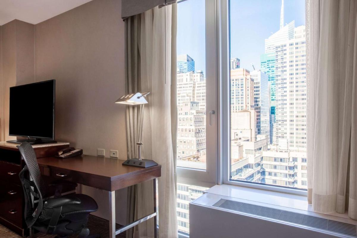 Hilton Garden Inn West 35th Street - image 6