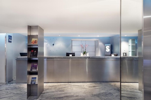 Shoreham Hotel - image 32