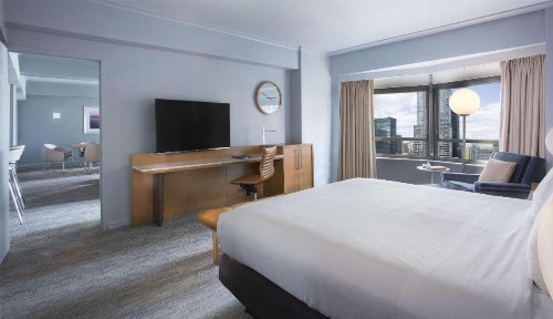 New York Hilton Midtown - image 11