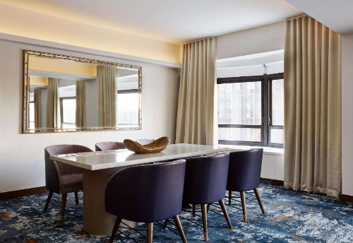 New York Hilton Midtown - image 19