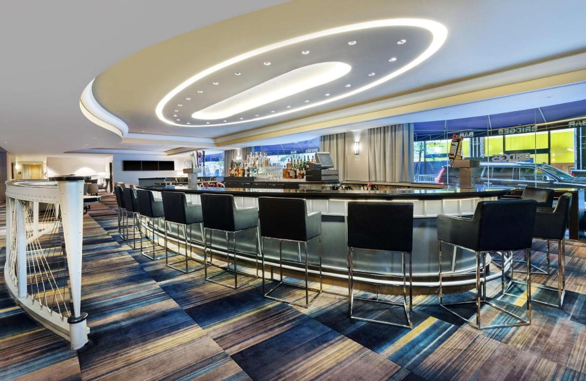New York Hilton Midtown - image 4