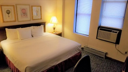 Night Hotel Broadway - image 22