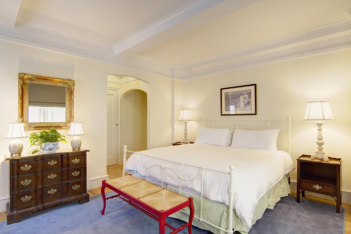 Roger Smith Hotel - image 7