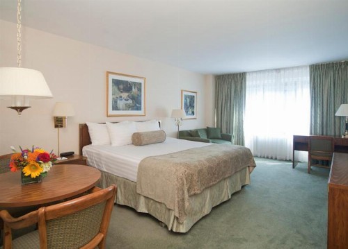 Murray Hill East Suites - image 27