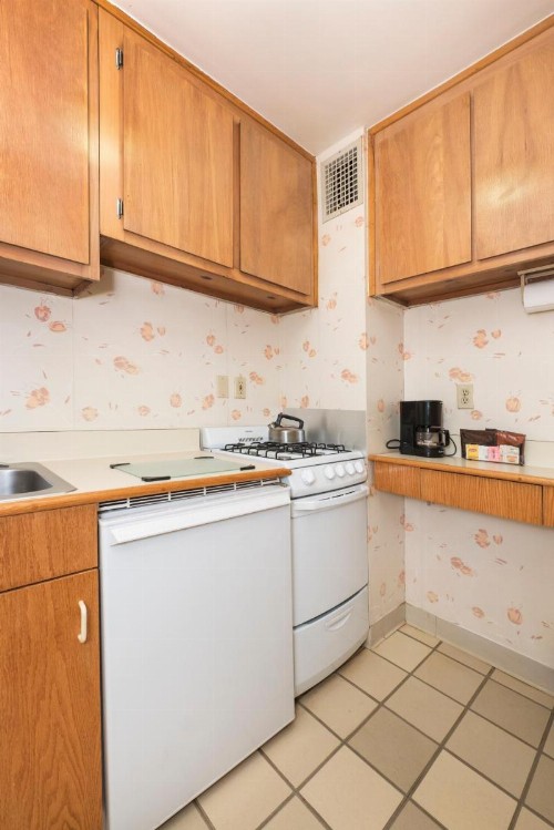Murray Hill East Suites - image 29