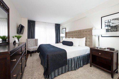 Murray Hill East Suites - image 3
