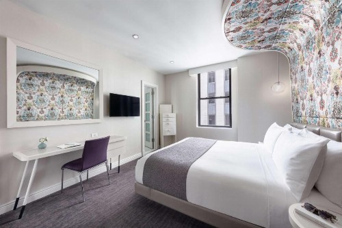 Dream Midtown - image 12