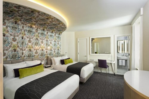 Dream Midtown - image 13
