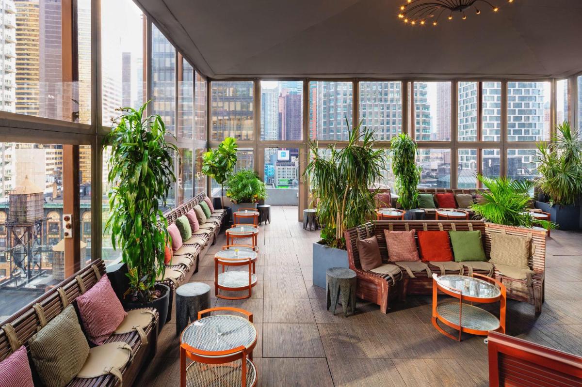 Dream Midtown - image 4