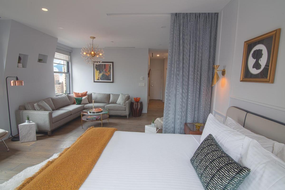 Hotel Belleclaire Central Park - image 2