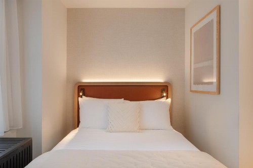 Hotel Mela Times Square - image 8