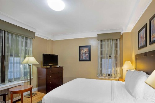 Best Western Plus Hospitality House Suites - image 18