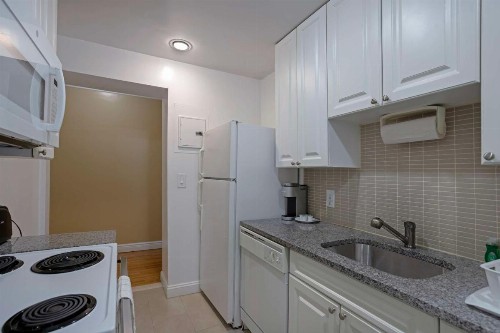 Best Western Plus Hospitality House Suites - image 19
