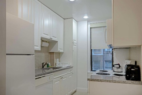 Best Western Plus Hospitality House Suites - image 24