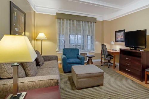 Best Western Plus Hospitality House Suites - image 26