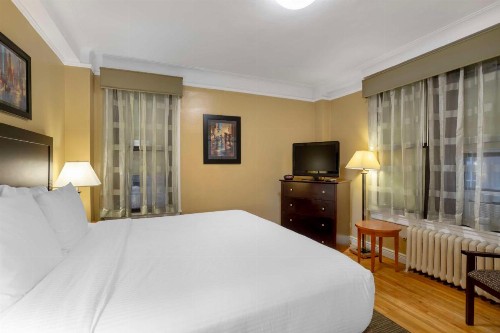Best Western Plus Hospitality House Suites - image 30