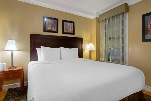 Best Western Plus Hospitality House Suites - image 31